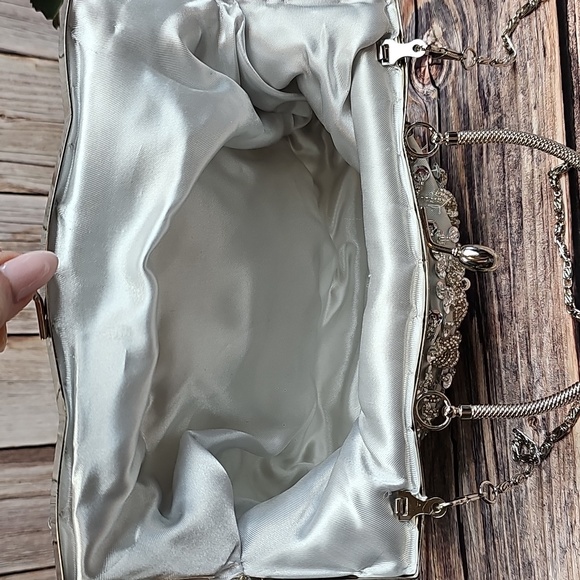 VINTAGE STYLE SILVER SEQUIN BEADED CLUTCH CROSSBODY EVENING BAG - Picture 9 of 11